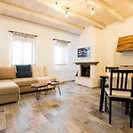 Villa Anemolia *